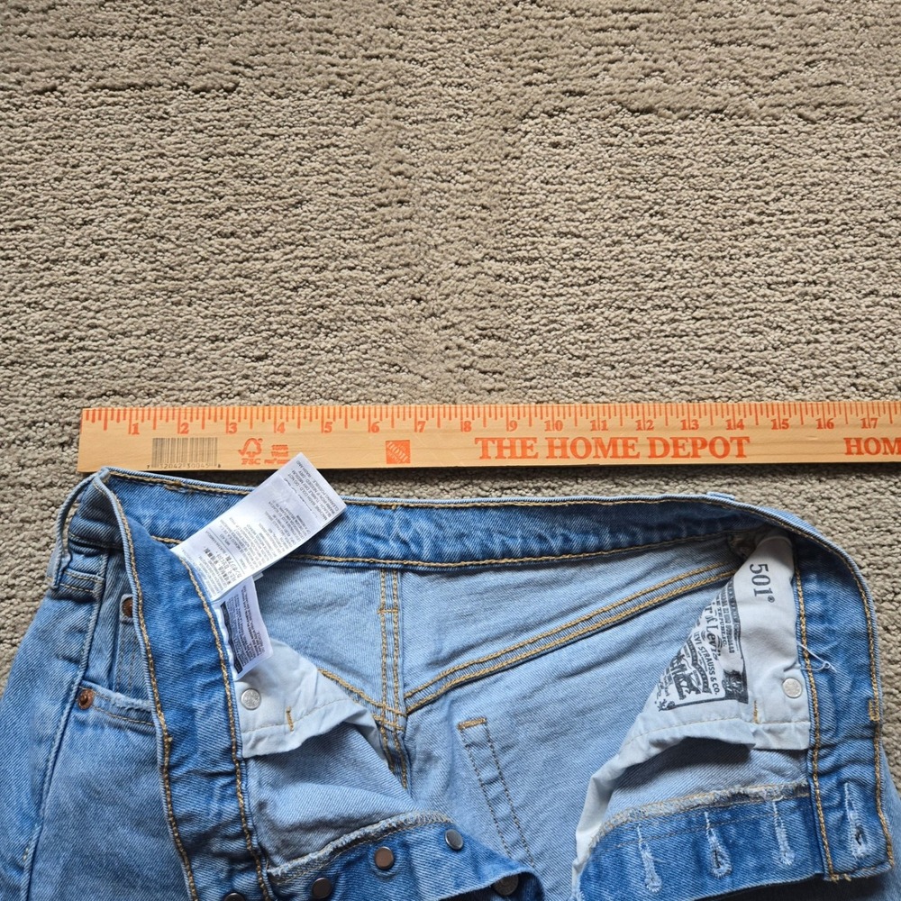 Levis 501 Original Fit Light Wash Straight Leg Button Fly Denim Jeans Womens 29 - Picture 3 of 5